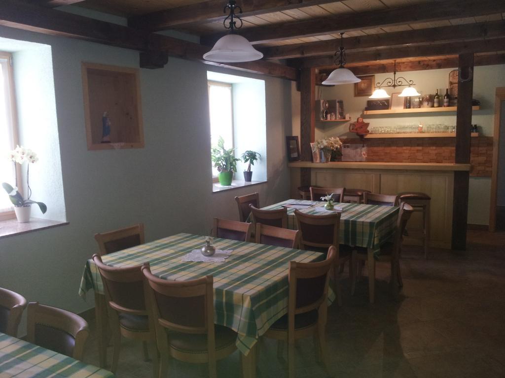 הוילה Knezak Turisticna Kmetija Pri Pozarju מראה חיצוני תמונה
